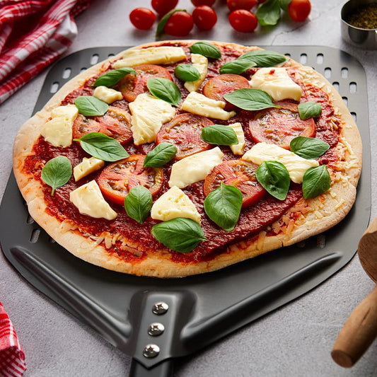 Pizza Peel Set – Perforierte Schaufel, Ofenbürste & feuerfeste Handschuhe für Profi-Pizzaergebnisse