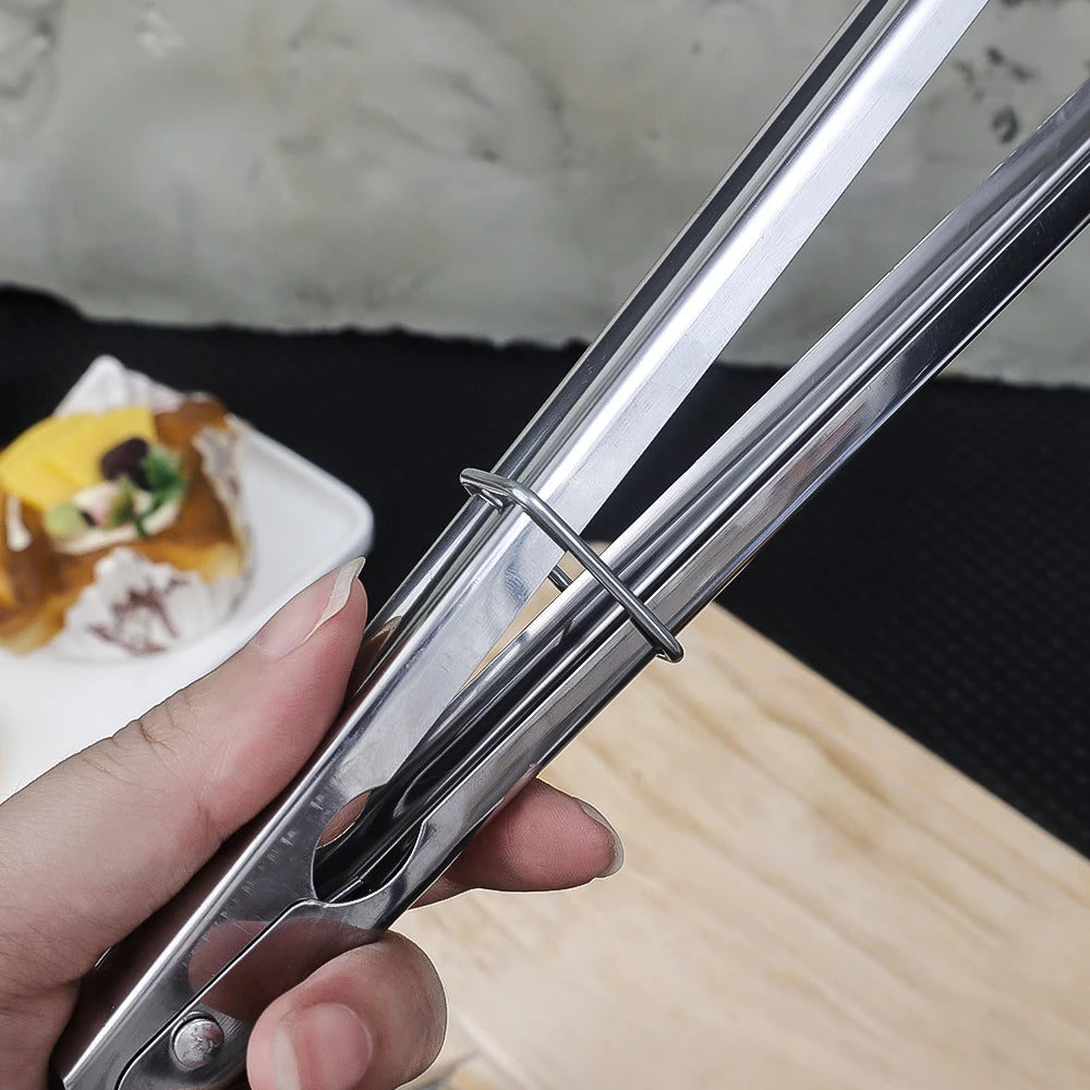 Stainless steel grill tongs – your stylish all-rounder for the fire