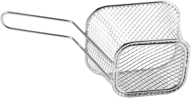 Klein. Quadratisch. Knusprig. – Der Pommes-Frites-Korb von Divine Grill
