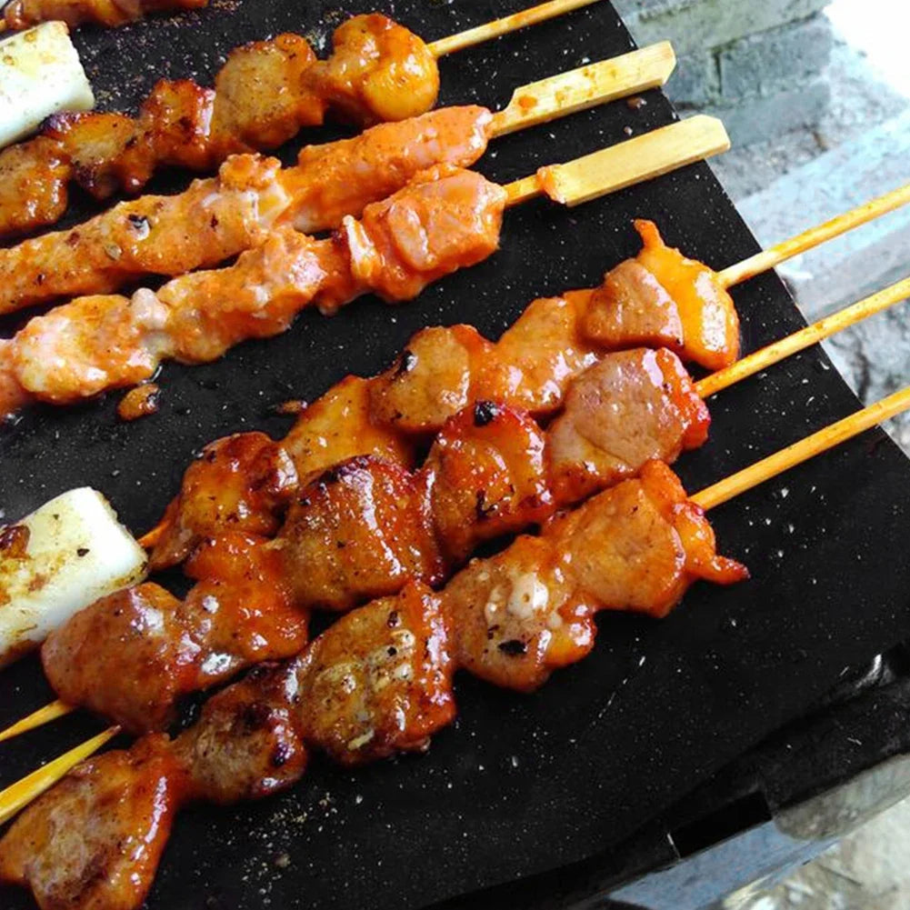 Reusable non-stick grill mat – Grill cleanly like a pro