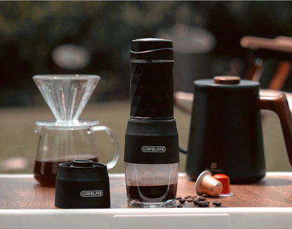 CAFELFFE 3-in-1 Tragbare Kaffeemaschine – Heiß & Kalt Espresso-Genuss für Abenteuer unterwegs