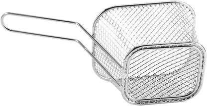 Klein. Quadratisch. Knusprig. – Der Pommes-Frites-Korb von Divine Grill